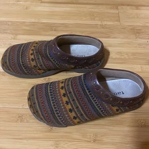 Taos knit clogs